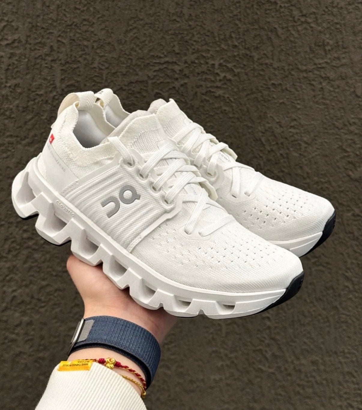 On Running Cloudswift 4 White
